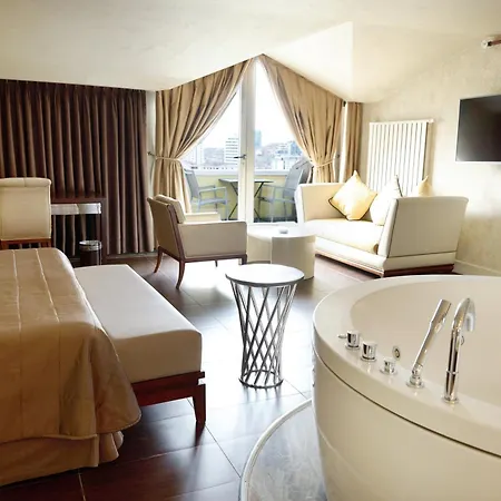 Taba Luxury And מלון איסטמבול
